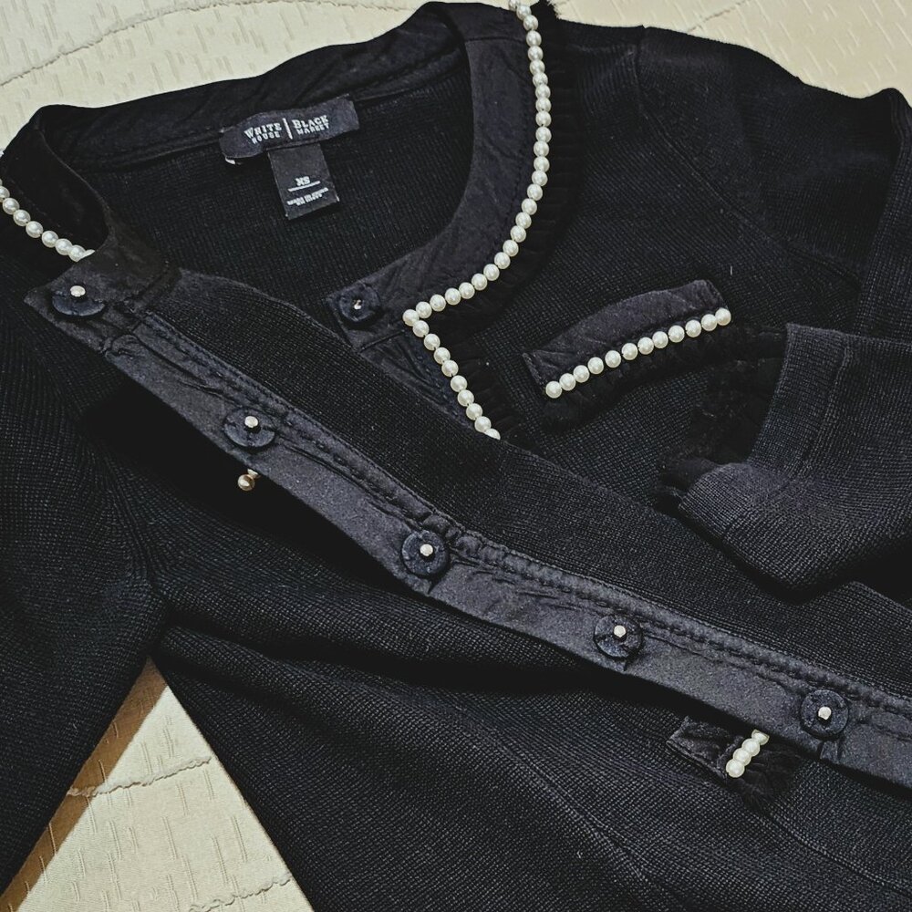 WHBM ELEGANT BLACK CARDIGAN w/ WHITE PEARL & BLACK RUFFLE POCKET & CUFF ACCENTS - Picture 8 of 16
